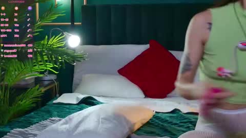 Naomi online show from October 9, 9:13 am