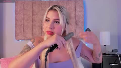 Laura  online show from February 3, 6:22 am