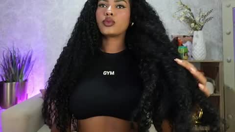 Naomi     online show from May 31, 10:22 pm