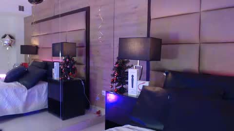 Snapshot of naomyrivera chatting on December 14, 5:07 am nao online show from December 14, 5:07 am