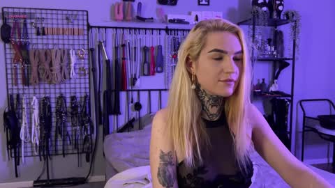    -      online show from February 1, 7:02 pm