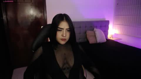 Snapshot of nashly_dream chatting on October 15, 8:33 pm Nashly online show from October 15, 8:33 pm