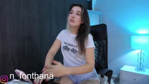 Snapshot of nashlyfontanna chatting on December 22, 1:44 pm Nashly Fontana online show from December 22, 1:44 pm