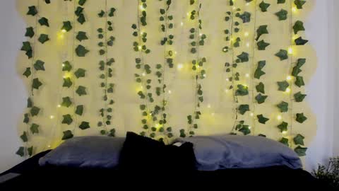 Maira online show from February 7, 11:45 pm