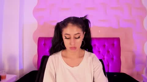 Maira online show from December 1, 7:49 pm