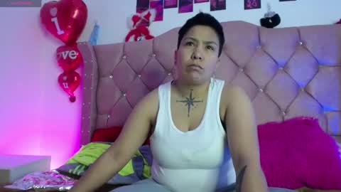 nat_evans8 online show from May 24, 4:00 am