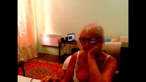 Snapshot of natali7634 chatting on September 17, 9:18 am natali online show from September 17, 9:18 am