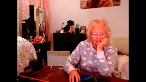 Snapshot of natali7634 chatting on February 8, 6:01 am natali online show from February 8, 6:01 am