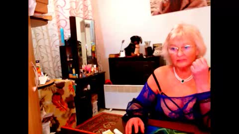 Snapshot of natali7634 chatting on February 17, 5:23 pm natali online show from February 17, 5:23 pm