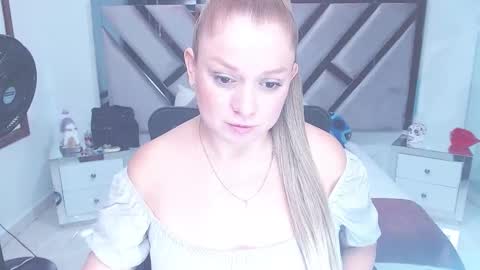 Snapshot of natalia5560 chatting on March 10, 2:59 pm natalia5560 online show from March 10, 2:59 pm