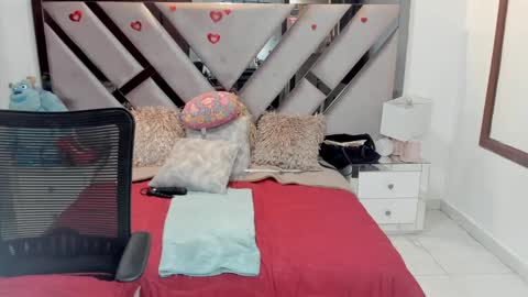 Snapshot of natalia5560 chatting on October 16, 4:53 pm natalia5560 online show from October 16, 4:53 pm