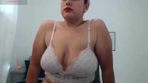 Nathalia online show from October 23, 6:25 pm