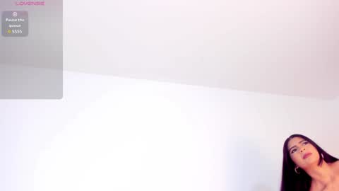 Snapshot of nataliaa___ chatting on February 2, 3:21 am nataliaa___ online show from February 2, 3:21 am