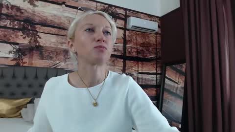 Natalie online show from September 11, 11:32 am