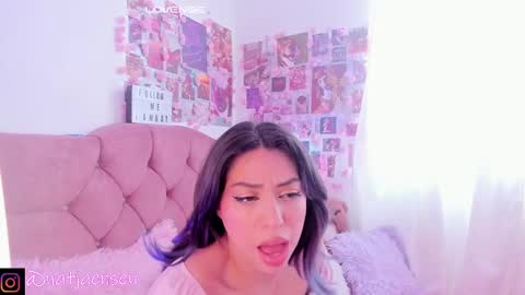 Snapshot of natalie_jaensen chatting on January 16, 8:25 pm online show from January 16, 8:25 pm