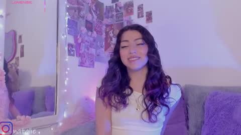 Snapshot of natalie_jaensen chatting on October 2, 10:04 pm online show from October 2, 10:04 pm