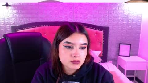 natalie  online show from September 25, 3:05 am