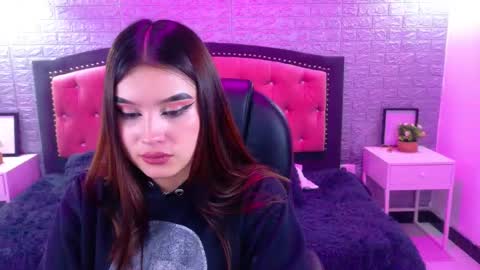 natalie  online show from November 4, 3:11 am