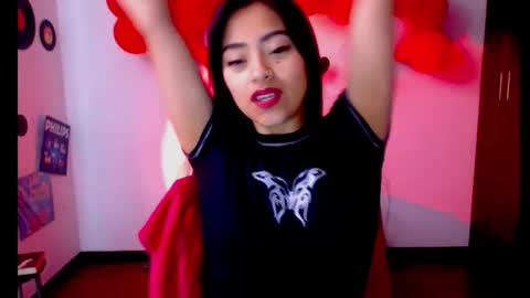 Nataly Escobar online show from February 13, 1:59 pm