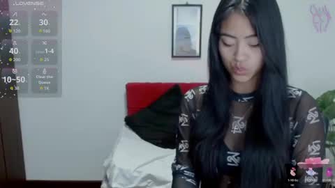 Nataly Escobar online show from November 18, 1:01 pm