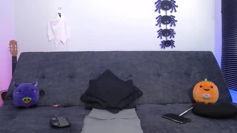   online show from October 19, 5:59 pm