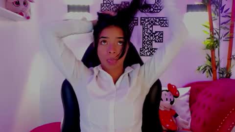 Natasha  online show from January 18, 6:10 am