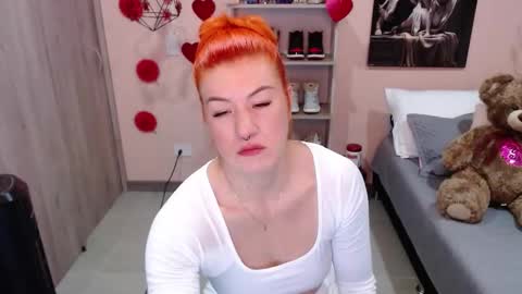 Snapshot of natasha_woo chatting on February 20, 11:54 pm Nat online show from February 20, 11:54 pm