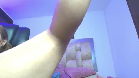   online show from October 14, 9:17 pm