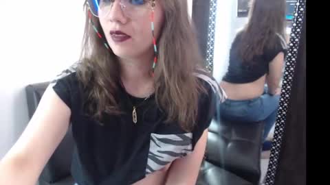 Snapshot of natashasex199 chatting on December 18, 4:39 pm NATASHA online show from December 18, 4:39 pm