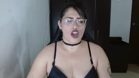 Natasha Smithe  online show from January 7, 2:37 am