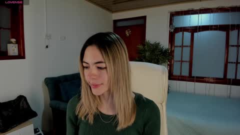 Snapshot of nathaaly_sky chatting on February 5, 10:30 am nathaly sky online show from February 5, 10:30 am