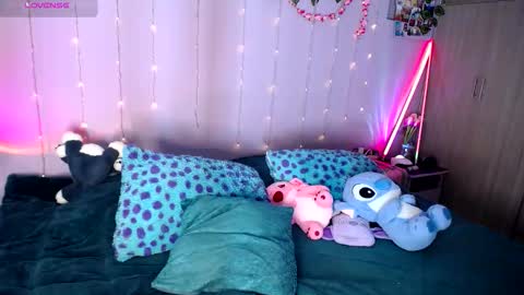 nathallyrouse online show from October 31, 4:58 am