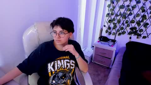 Snapshot of nathalyy_ds chatting on October 4, 9:08 pm nathalyy_ds online show from October 4, 9:08 pm