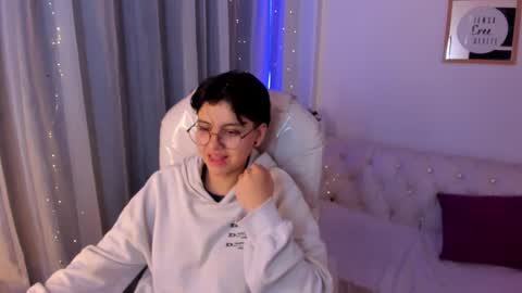 Snapshot of nathalyy_ds chatting on October 7, 3:22 am nathalyy_ds online show from October 7, 3:22 am
