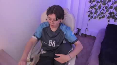 Snapshot of nathalyy_ds chatting on October 15, 10:12 pm nathalyy_ds online show from October 15, 10:12 pm
