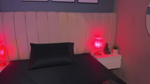Snapshot of naty_bush chatting on October 17, 7:50 pm Naty bush online show from October 17, 7:50 pm