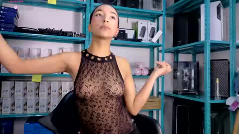 naty_naked online show from May 17, 3:38 am