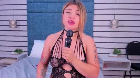 Snapshot of natyleone chatting on September 17, 1:58 am Naty online show from September 17, 1:58 am