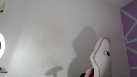 Leina  modelo independiente online show from April 16, 8:19 pm