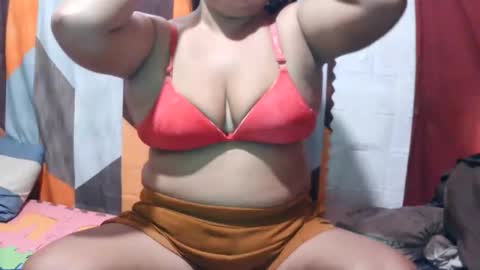 Hannah online show from September 29, 11:32 pm