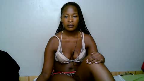 Snapshot of naughty_keesha1 chatting on October 4, 11:09 pm naughty_keesha1 online show from October 4, 11:09 pm