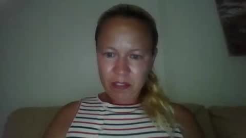 naughtyjennyblondeuk online show from May 30, 7:10 pm