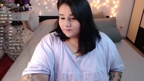 Snapshot of naughtykiss22 chatting on October 19, 4:47 am Chris online show from October 19, 4:47 am