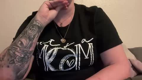 naughtylilkittten online show from February 25, 5:06 am