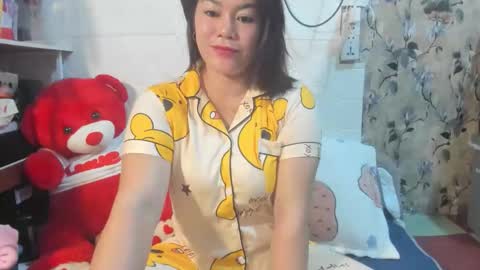 Snapshot of naughtymhavz chatting on October 2, 10:53 am marvie mhavz online show from October 2, 10:53 am