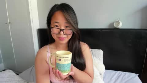 Gigi Chu  online show from October 21, 1:26 pm