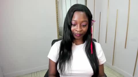 Nayaris 3 online show from November 18, 4:08 pm