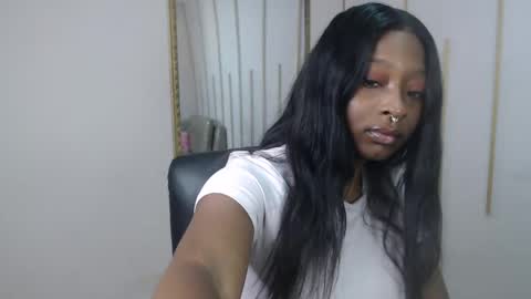 Nayaris 3 online show from May 27, 2:36 pm