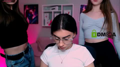 Meow online show from September 18, 2:04 pm