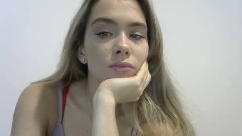 nelly_fortu online show from December 21, 12:20 pm